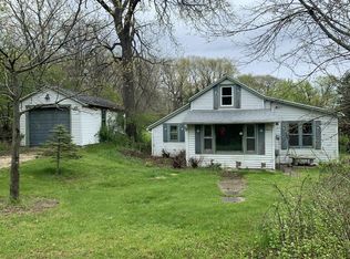 N76W28065 Center Oak ROAD, Hartland, WI 53029