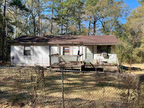 1703 Roosevelt Dr, Silsbee, TX 77656