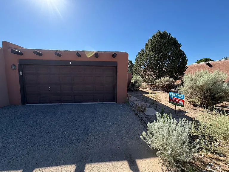 2 Cochiti Trl — Photo 1