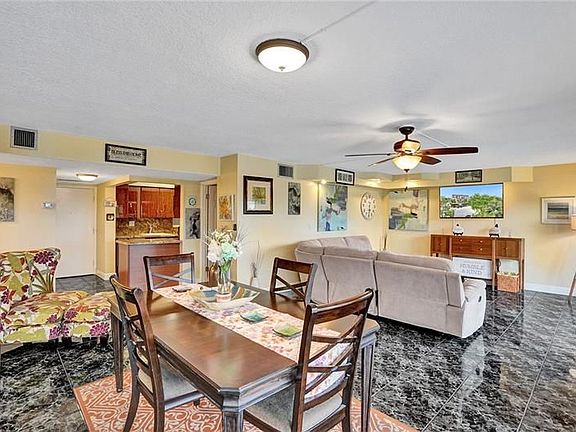 4th image of 801 S Federal Hwy APT 418