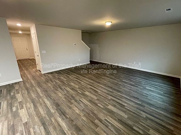 3rd image of 3824 Miller Dr