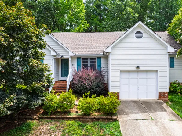 2120 Longwood Dr, Raleigh, NC 27612