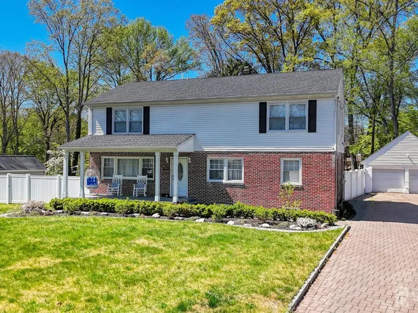 61 Herbert Dr, East Brunswick, NJ 08816