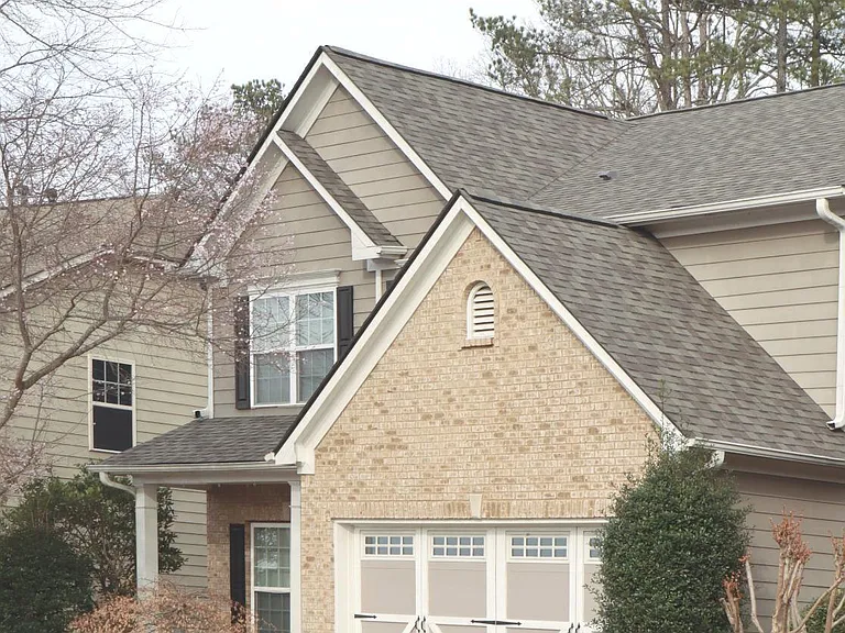 442 Crestmont Ln — Photo 3