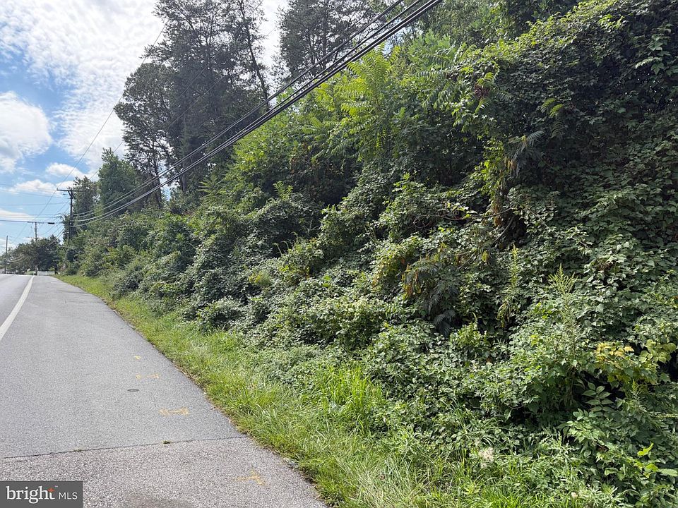 2nd image of 414 N Hammonds Ferry Rd #9R