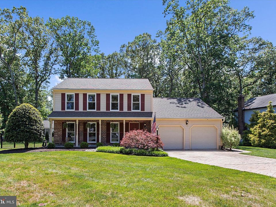 1st image of 390 Boxelder Ct