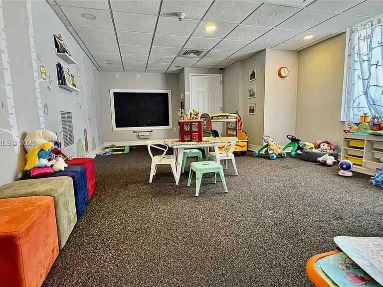 900 8th St #1501 — Photo 21