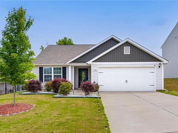 4506 Strath Mill Ter, Greensboro, NC 27405