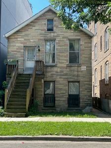 2431 W Thomas St, Chicago, IL, 60622
