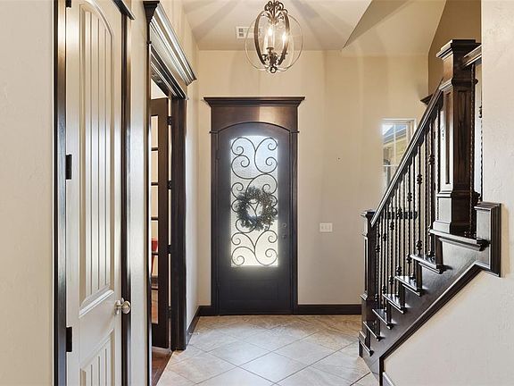 5th image of 622 Doe Ridge Ct