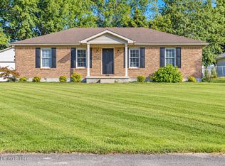 1028 Woodside Dr, Bardstown, KY 40004