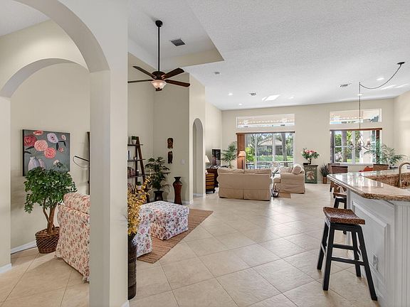 2nd image of 7084 Vesuvio Place