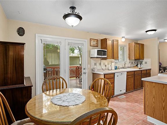 4th image of 3504 Granger Ave S
