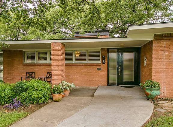4th image of 528 Kingston Dr