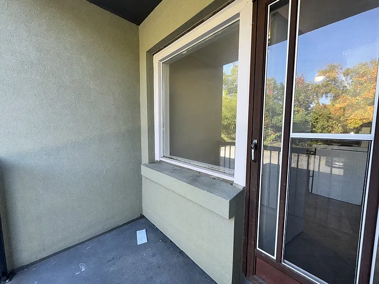 74 Shirley Ave — Photo 36