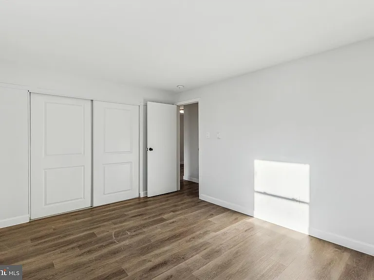 329 Buttonwood St #D — Photo 10