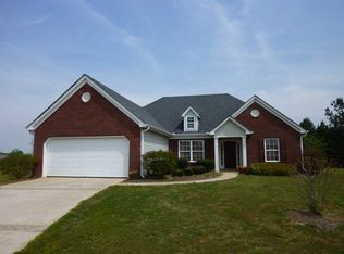 112 Queens Ln, Good Hope, GA 30641
