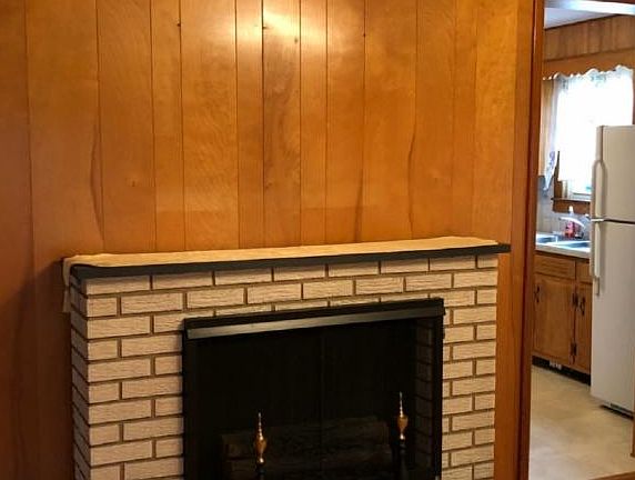 4th image of 1504 Redwood Dr