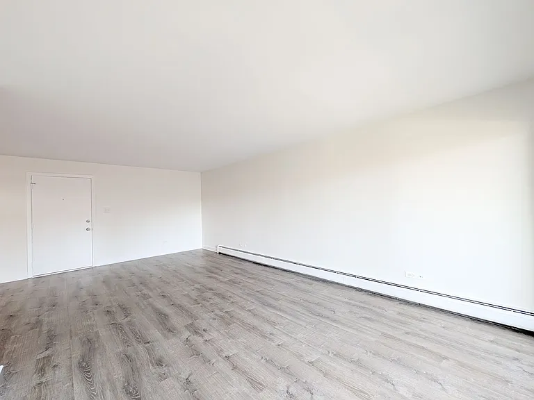 483 N Larch Ave #204W — Photo 7