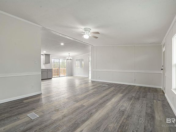 3rd image of 11825 Sycamore Ln