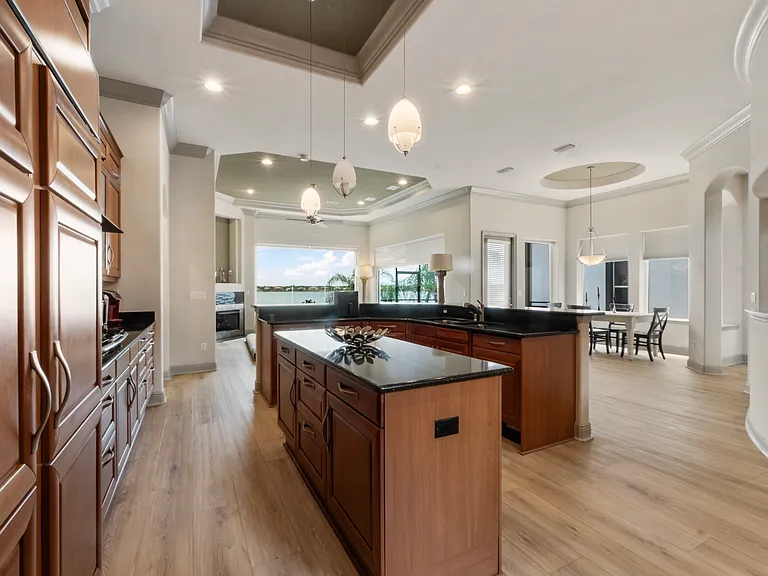 7926 Versilia Dr — Photo 14
