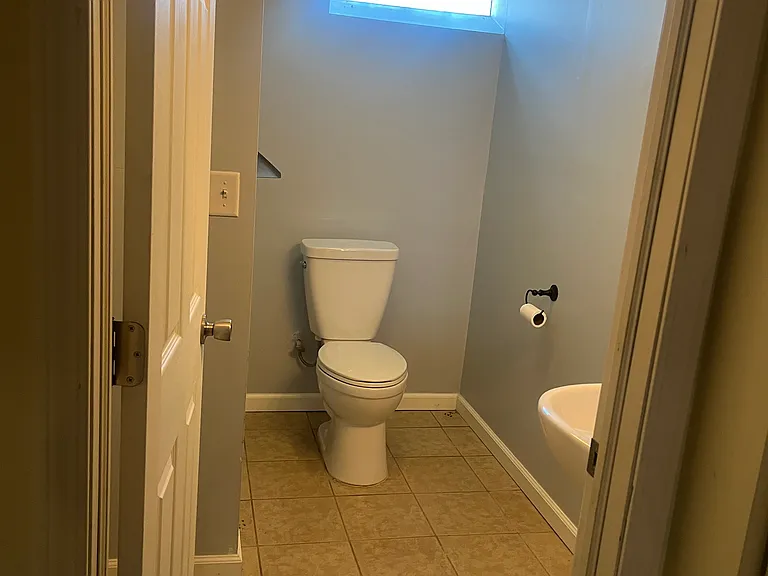 15859 Buckingham Ave — Photo 18