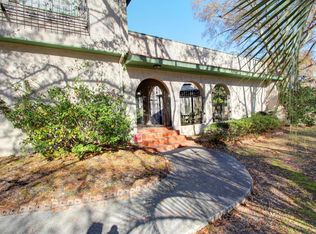 1080 Stonehenge Dr, Hanahan, SC 29410