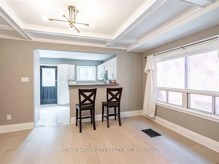 96 Beechwood Ave — Photo 13