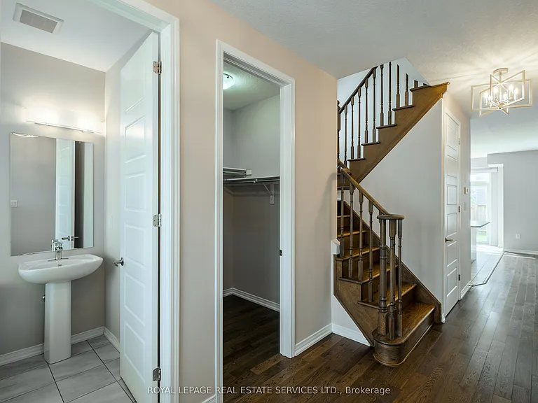 152 Munro Cir — Photo 12