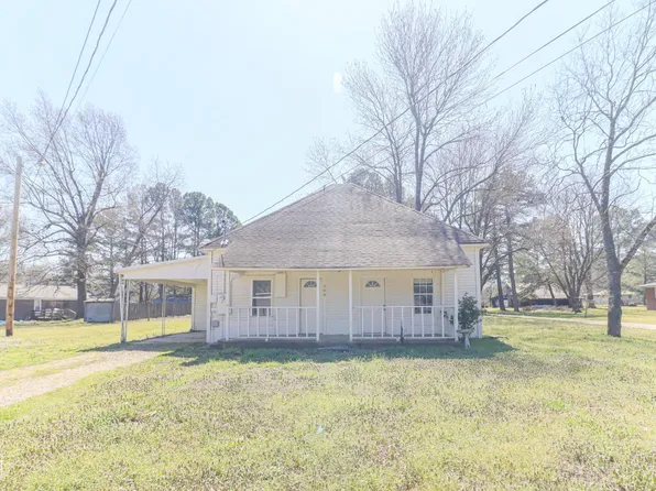 300 E Matthews St, Brookland, AR 72417