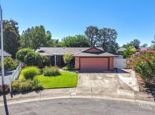 1075 Goodview Way, Redding, CA 96003