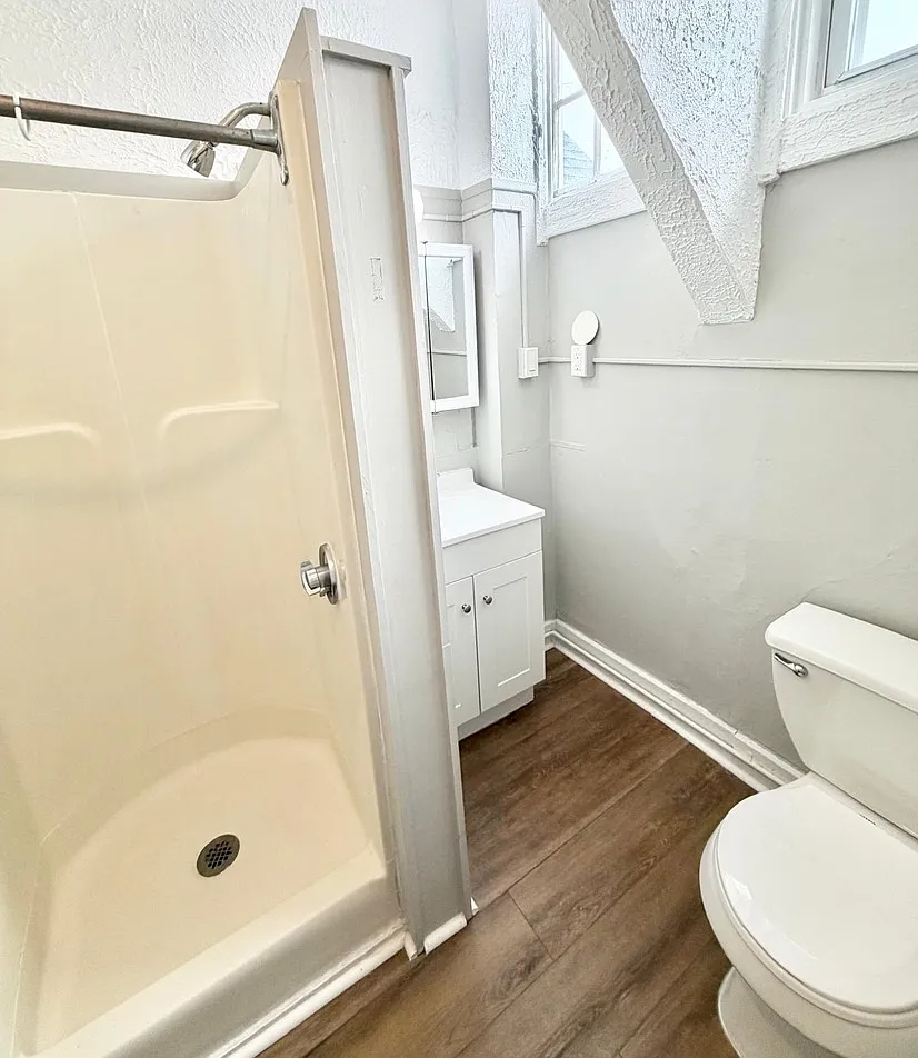 2 bed, 600 sqft, $1,800 — Photo 3