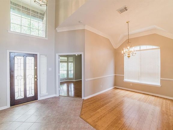 4th image of 4914 Mulberry Cir