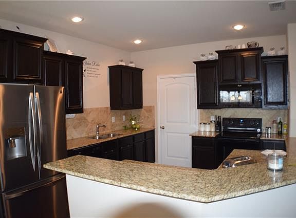 4th image of 3501 Woodshire Ave