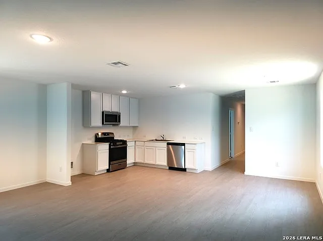 4 bed, 2.0 bath, 1386 sqft, $1,495 — Photo 4