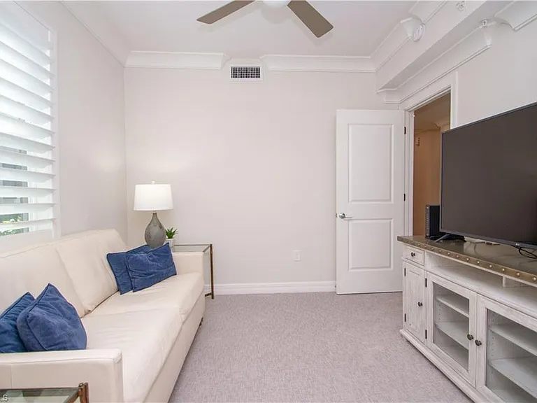 232 Indies Dr E #101 — Photo 32