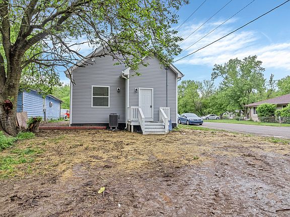 4th image of 2861 N Euclid Ave