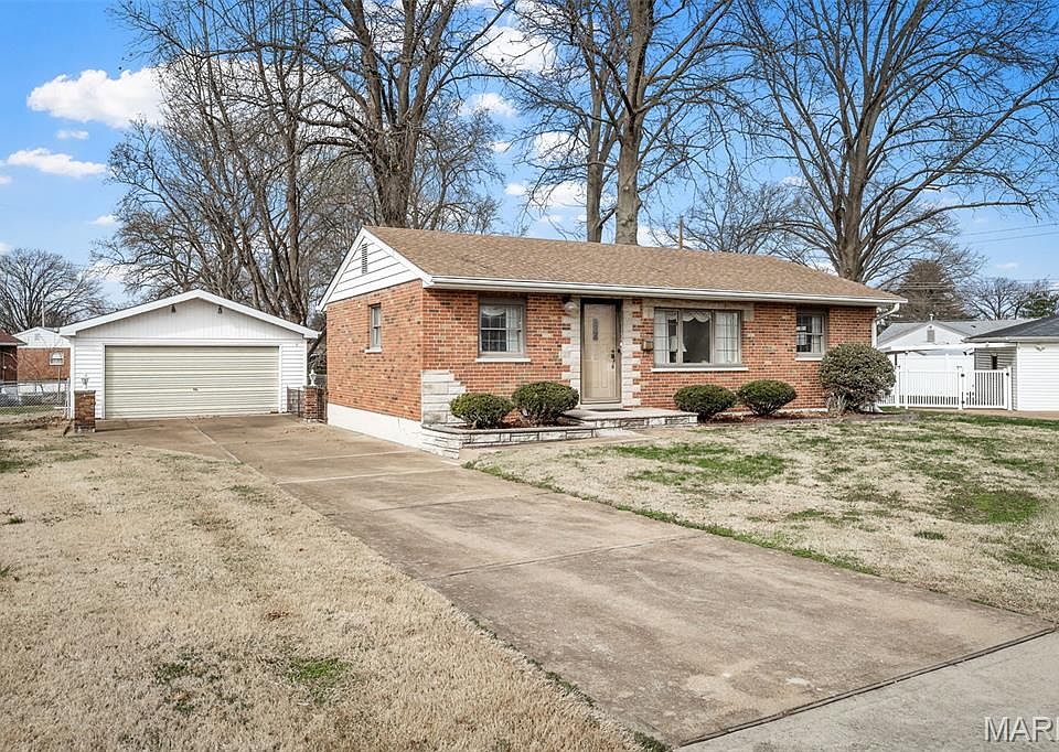 1st image of 227 Hernan Dr
