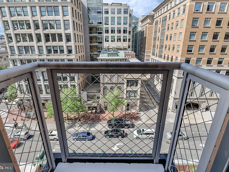 616 E St NW #718 — Photo 37