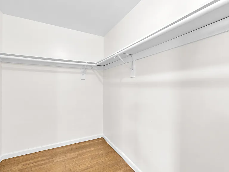 15-17 Wharton St #2 — Photo 16