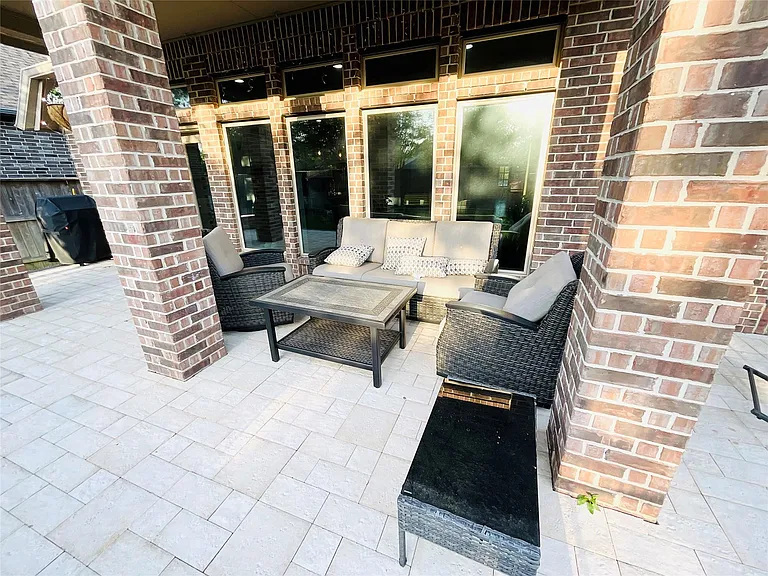 2507 Elmwood Trl — Photo 37