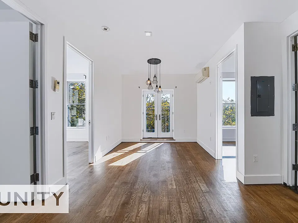 131 Tompkins Ave #3R