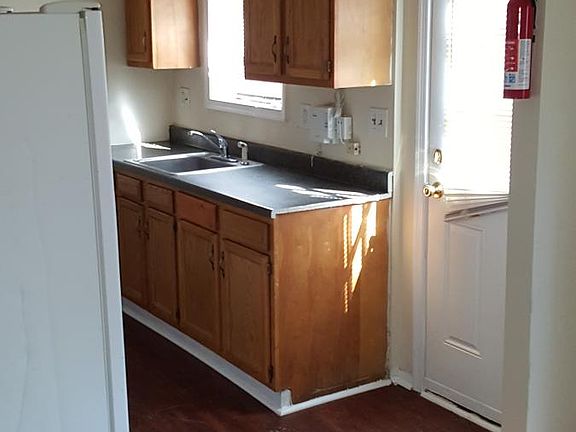 4th image of 42 Heron Ct