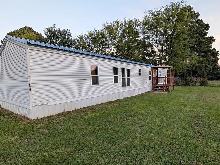 Redmon Rd — Photo 14