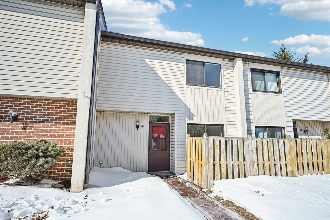 Centennial Rd-S0502-002.jpg