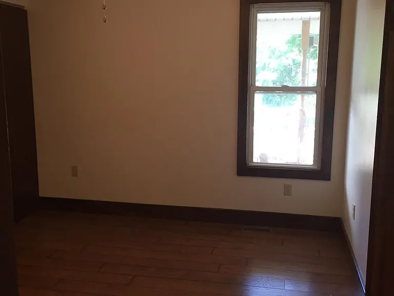407 Duncan Ave — Photo 8