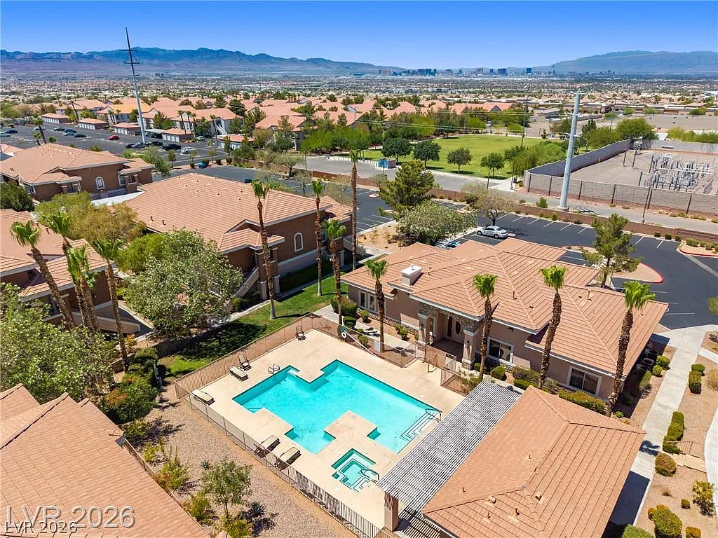 2 bed, 2.0 bath, 1253 sqft, $1,750 — Photo 3