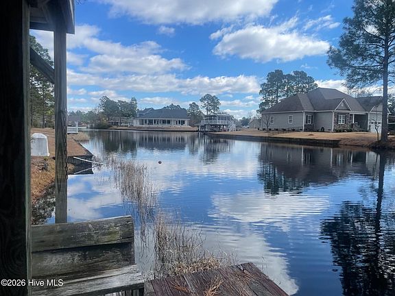 3rd image of 316 E Bay Ridge Road