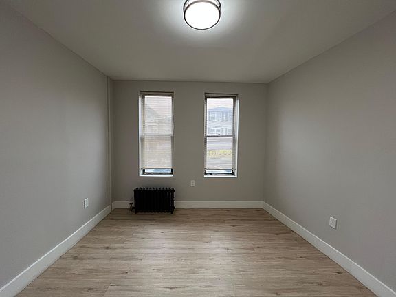 4th image of 152 Summit Ave #2L