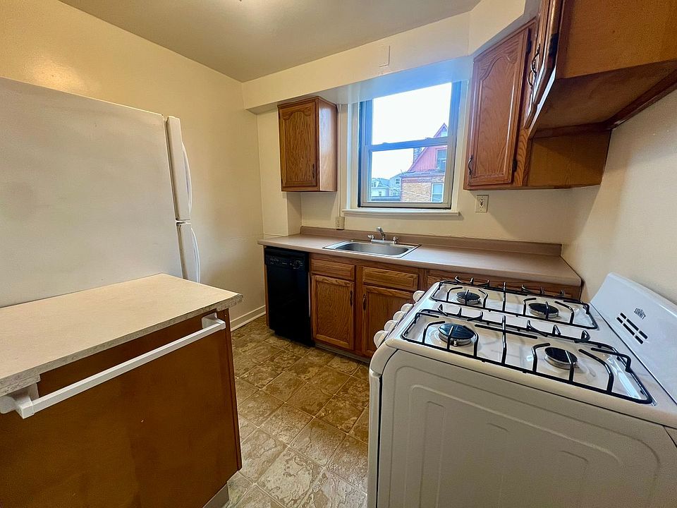 1st image of 5806 Ellsworth Ave #197